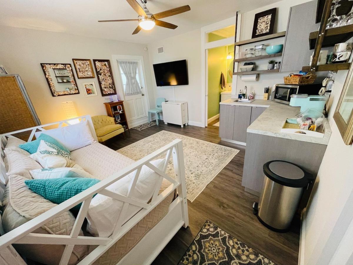 Coastal Chic Suite With Kitchenette And Private Entrance São Petersburgo Exterior foto